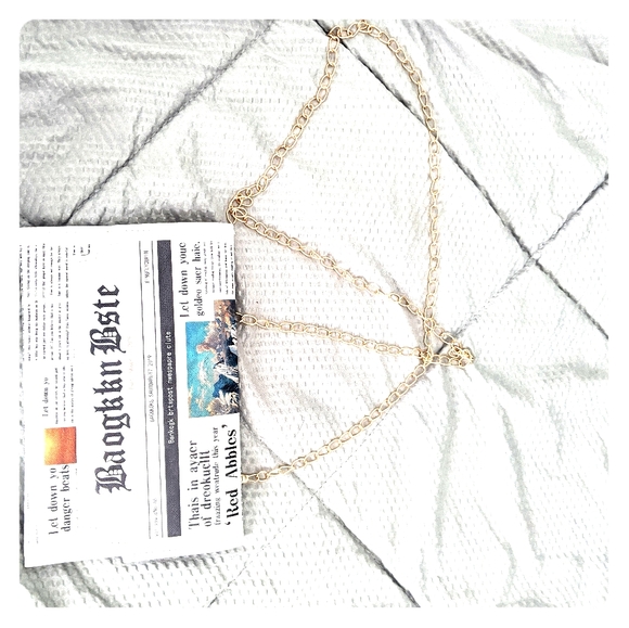 Newspaper clutch - Picture 1 of 4